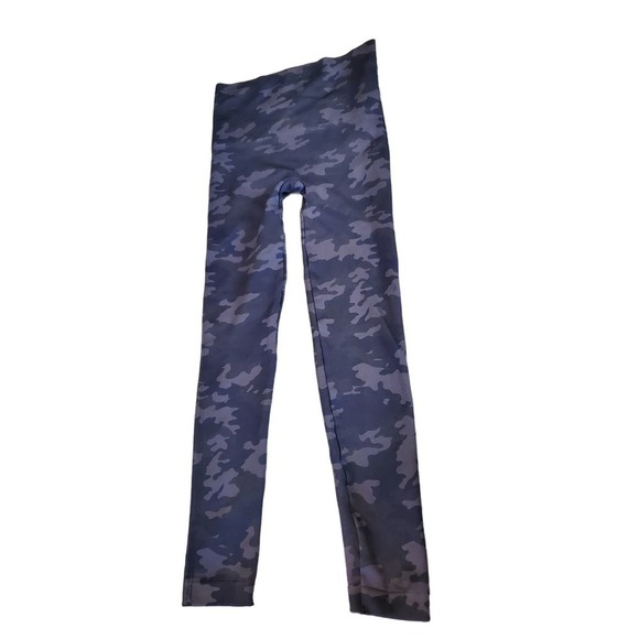 Spanx Camo Leggings sz small - Picture 4 of 5